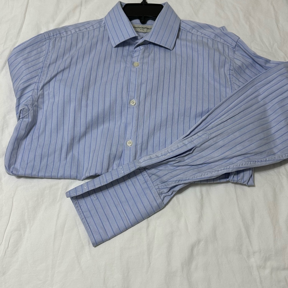 Banana Republic Blue on Blue Pinstripes French Cuff shirt  15 neck 32-33